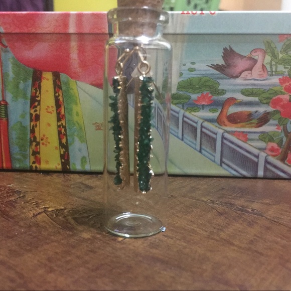 Green druzy rectangular earrings - Picture 1 of 3